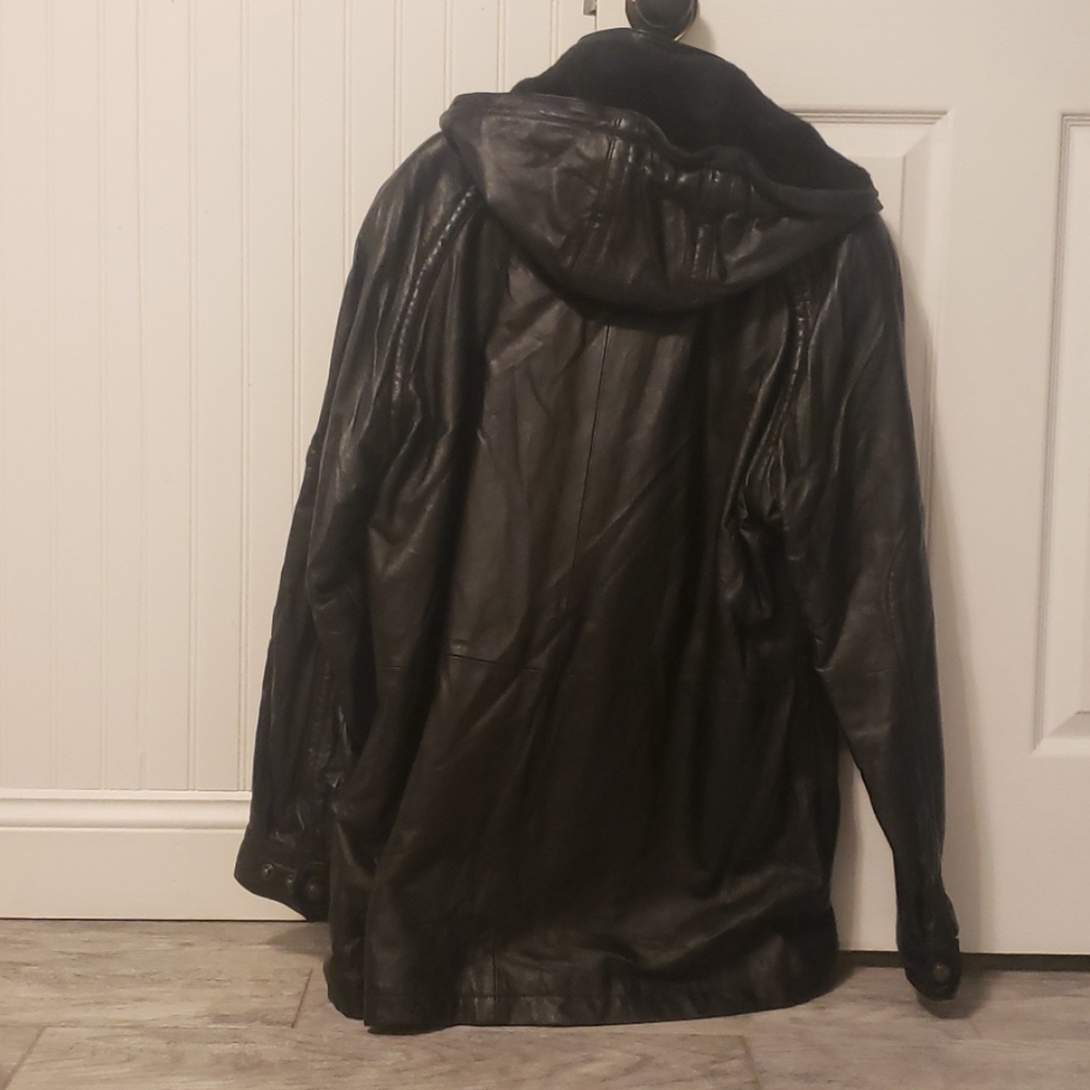 Men's Leather Jacket - Picture 2 of 3